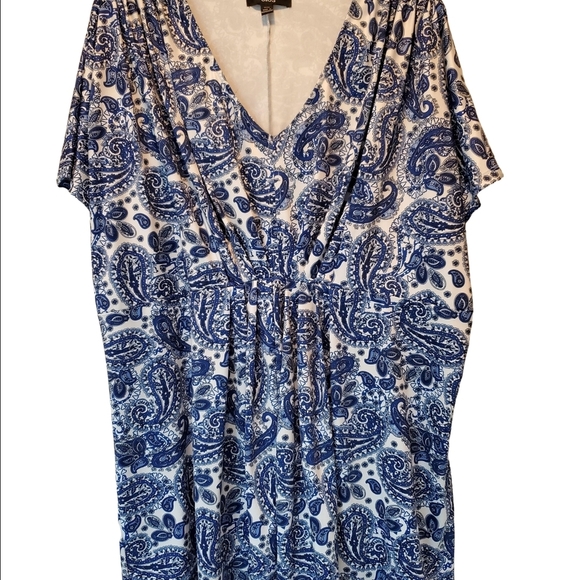 Ellos Chic Blue and White Paisley Plus Size Top 22/24 - Picture 2 of 4